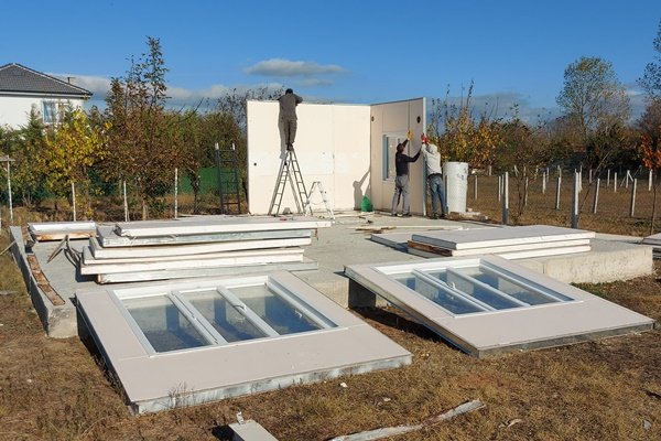 Prefabrik montaj ustaları iş başında prefabrik montaj ustaları